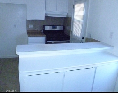 17568 Orange Dr - Photo Thumbnail 1
