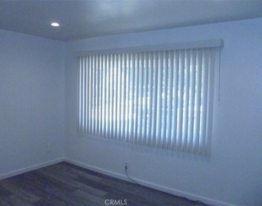 17568 Orange Dr - Photo Thumbnail 10