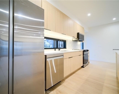 618 N Mariposa Avenue - Photo Thumbnail 11