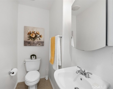 201 Kensington - Photo Thumbnail 20