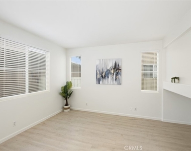 201 Kensington - Photo Thumbnail 15