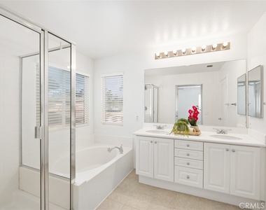 201 Kensington - Photo Thumbnail 23