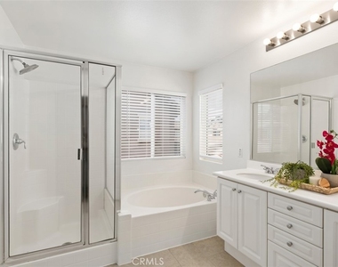 201 Kensington - Photo Thumbnail 3