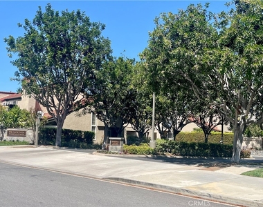 9 Stanford Court - Photo Thumbnail 1