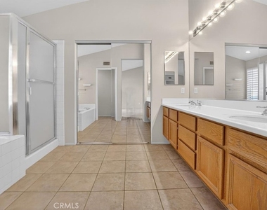 2620 Taylor - Photo Thumbnail 31