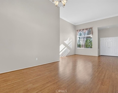 2620 Taylor - Photo Thumbnail 4