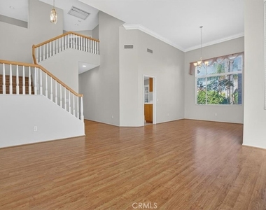 2620 Taylor - Photo Thumbnail 5