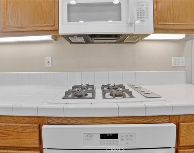 2620 Taylor - Photo Thumbnail 17