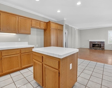 2620 Taylor - Photo Thumbnail 15