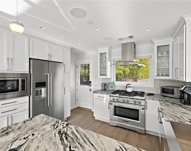 166 Fairview - Photo Thumbnail 16