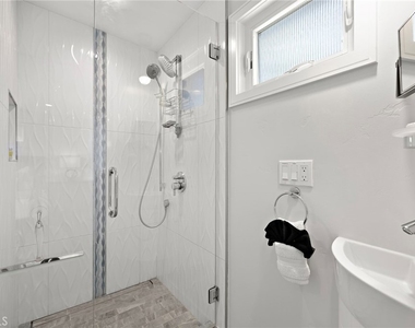 168 Fairview - Photo Thumbnail 18