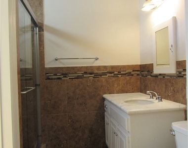 2267 Honolulu Avenue - Photo Thumbnail 11