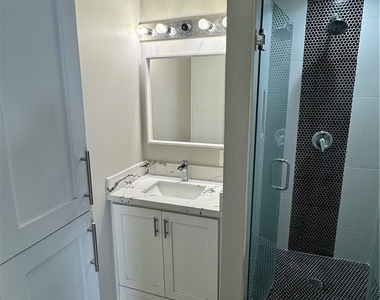 12207 Haldey Street - Photo Thumbnail 5