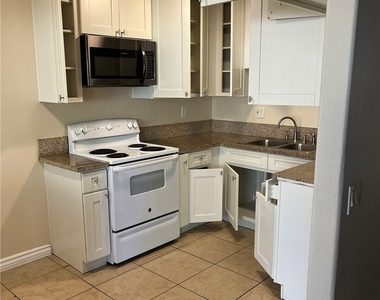3495 E 21st - Photo Thumbnail 4