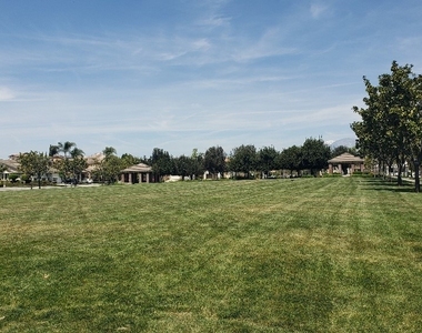 16020 Huntington Garden - Photo Thumbnail 30