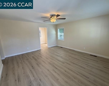 1500 Carmel Drive - Photo Thumbnail 3