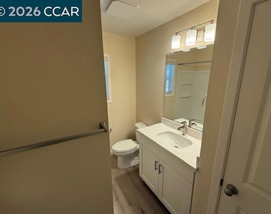 1500 Carmel Drive - Photo Thumbnail 10