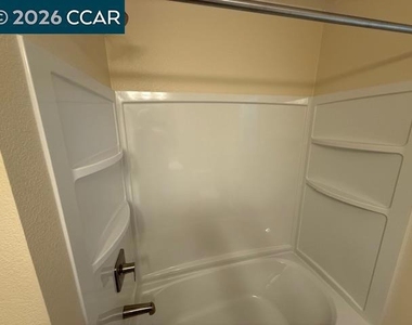 1500 Carmel Drive - Photo Thumbnail 11