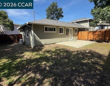 1489 Carmel Drive - Photo Thumbnail 13