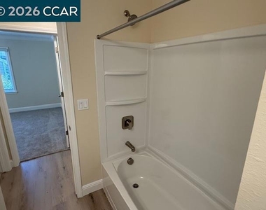 1489 Carmel Drive - Photo Thumbnail 10