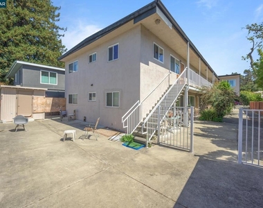 2134 Mcgee Ave - Photo Thumbnail 10