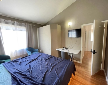 2507 Baywood Way - Photo Thumbnail 11