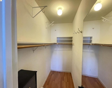 2507 Baywood Way - Photo Thumbnail 10