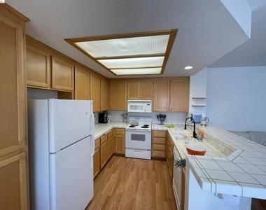 2507 Baywood Way - Photo Thumbnail 5