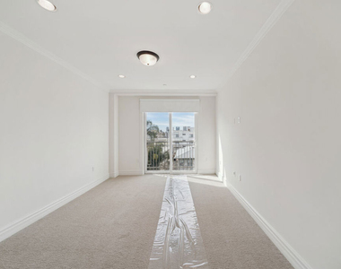 1050 S Holt Avenue - Photo Thumbnail 13