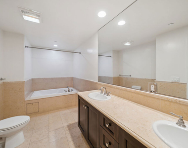 1050 S Holt Avenue - Photo Thumbnail 17