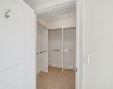 1050 S Holt Avenue - Photo Thumbnail 16