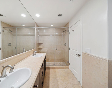1050 S Holt Avenue - Photo Thumbnail 19