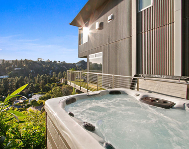 9416 Beverly Crest Drive - Photo Thumbnail 3