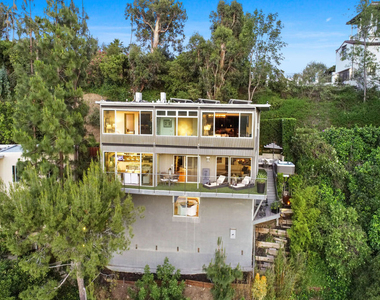 9416 Beverly Crest Drive - Photo Thumbnail 54