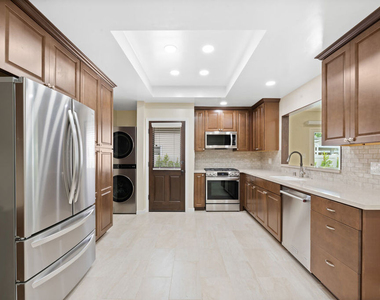 3101 Purdue Avenue - Photo Thumbnail 5