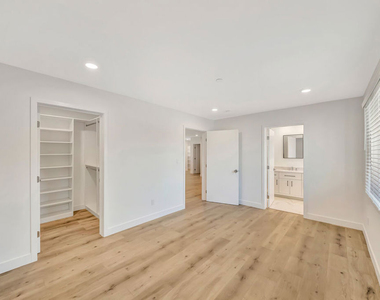 1584 W 37th Street - Photo Thumbnail 10