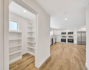 1584 W 37th Street - Photo Thumbnail 4