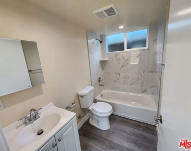 7302 Mace Place - Photo Thumbnail 2