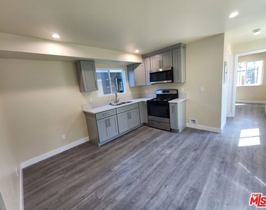 7302 Mace Place - Photo Thumbnail 4