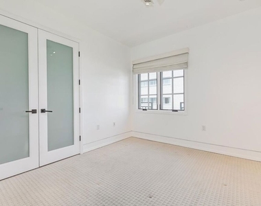 225 S Hamilton Drive - Photo Thumbnail 27