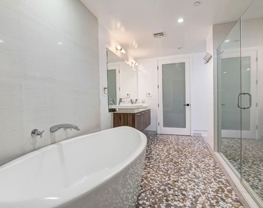 225 S Hamilton Drive - Photo Thumbnail 24