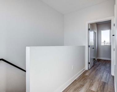 624 W 83rd Street - Photo Thumbnail 21