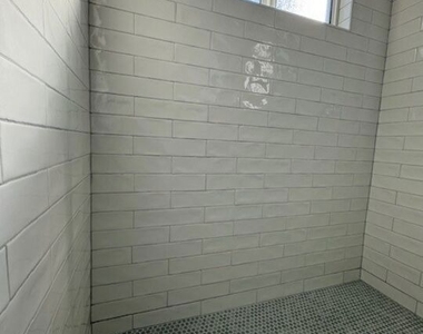 4023 Floral Drive - Photo Thumbnail 18