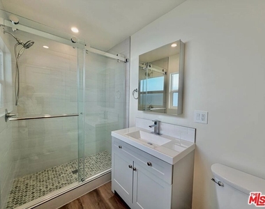 501 S Gaylord Drive - Photo Thumbnail 4