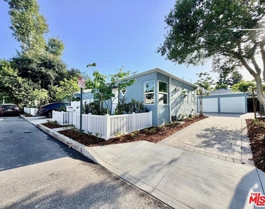501 S Gaylord Drive - Photo Thumbnail 12