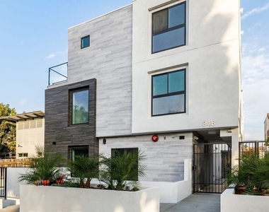 846 N Alta Vista Boulevard - Photo Thumbnail 2