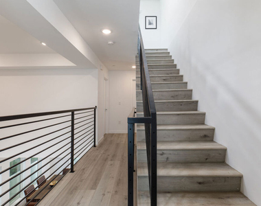 846 N Alta Vista Boulevard - Photo Thumbnail 13