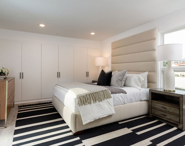 846 N Alta Vista Boulevard - Photo Thumbnail 18