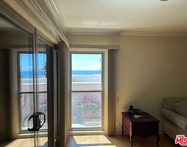 3908 Castlerock Road - Photo Thumbnail 9