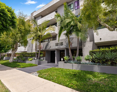 12115 San Vicente Boulevard - Photo Thumbnail 12